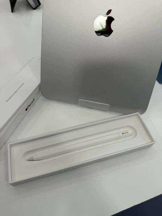 Като нов таблет Apple iPad 11 A16 256 GB Silver + оставаща гаранция