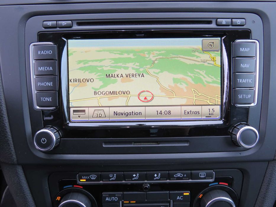 Volkswagen Golf 6 1.6Tdi DSG Navi регистриран