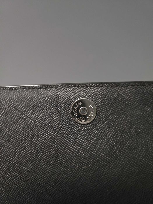 Кожена черна чанта Michael Kors