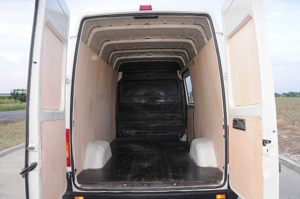 VW LT 35 2006 2.5TDi 109 CP, cat. B proprietar ofer fiscal