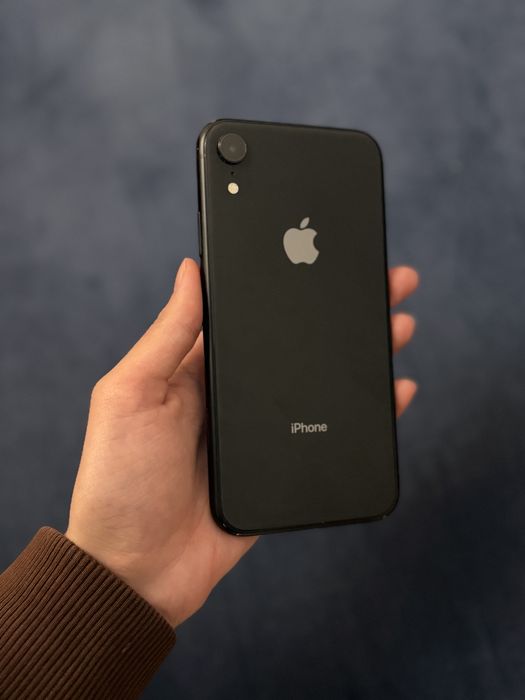 Iphone XR черного цвета 128 ГБ