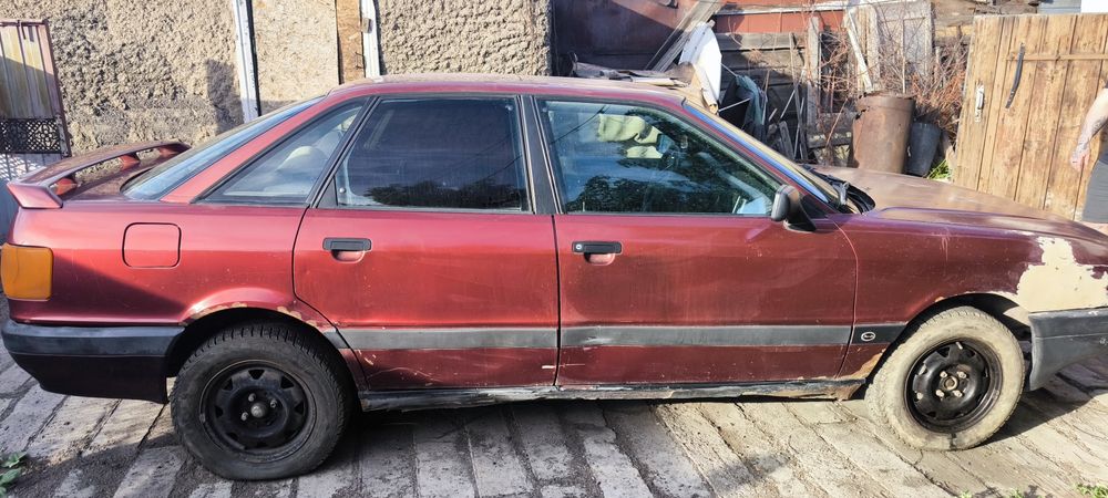 Автомобиль Audi 80 b3