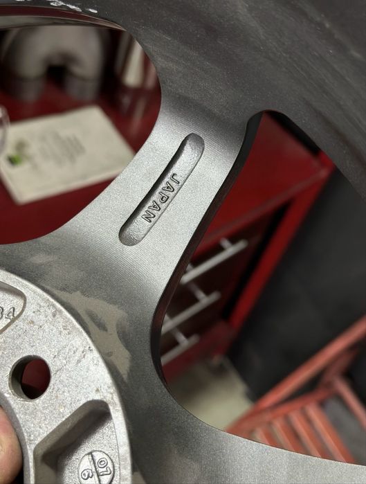 Продам диски R15 в идиальном состоянии не китай с шинами новыми