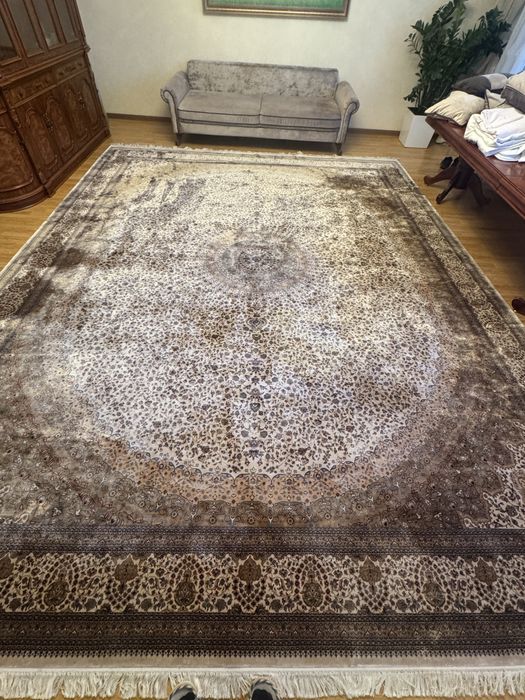 Продам Ковер шелковый, б/у