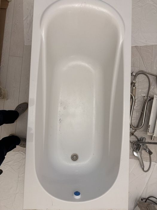 Ванна акриловая,