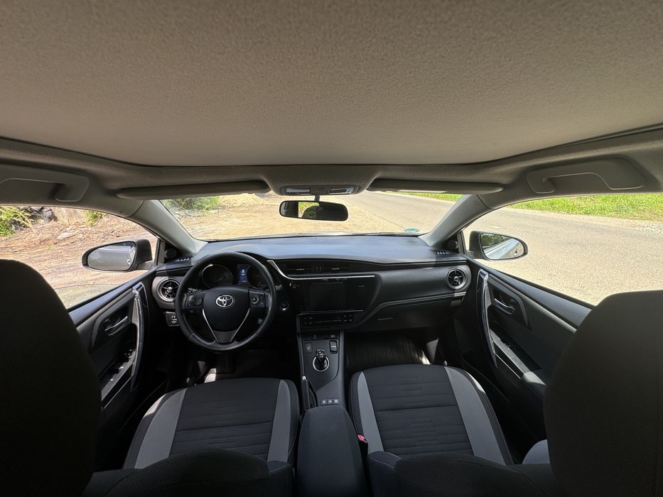 Toyota Auris Hybrid