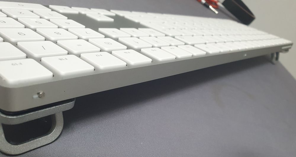 Magic keyboard with numeric keypad