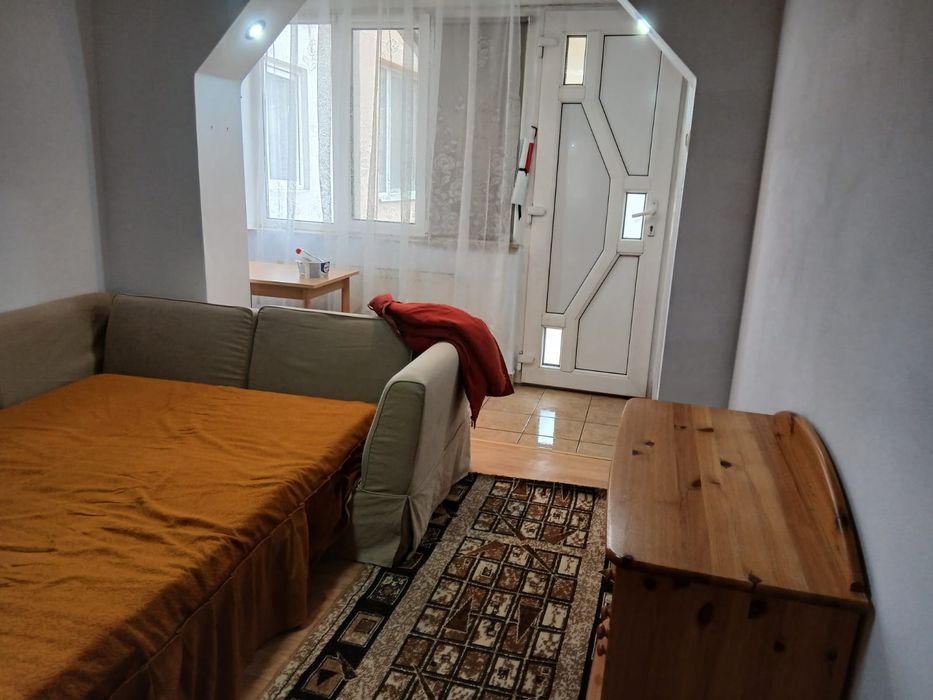 Apartament cu doua camere de inchiriat