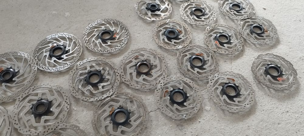 Дискове от 160 до 203 мм Shimano, tektro на куп