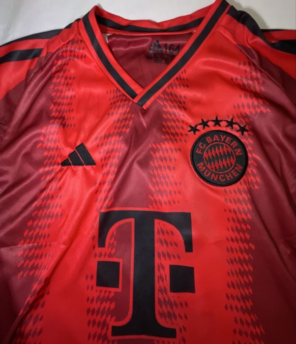 Compleu fotbal copii kane/bayern(marimea 164)