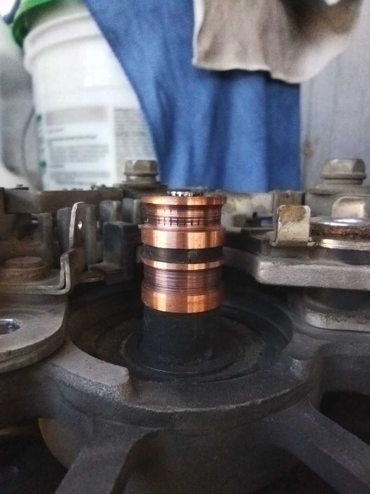Генератор Приора заводской.