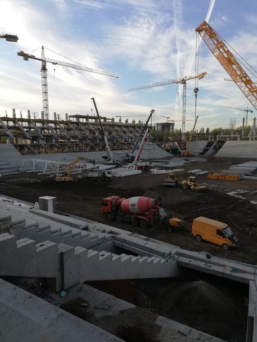 ÎNCHIRIERI Pompe  Beton capacitate  20mc/ora