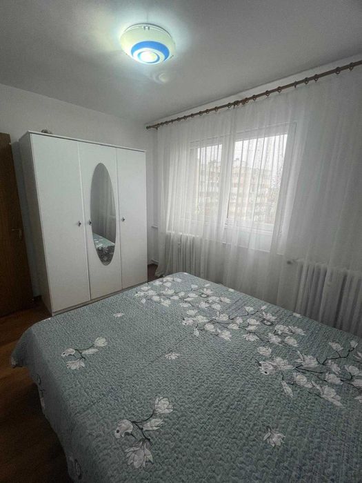 Particular vand apartament 3 camere zona Drumul Taberei