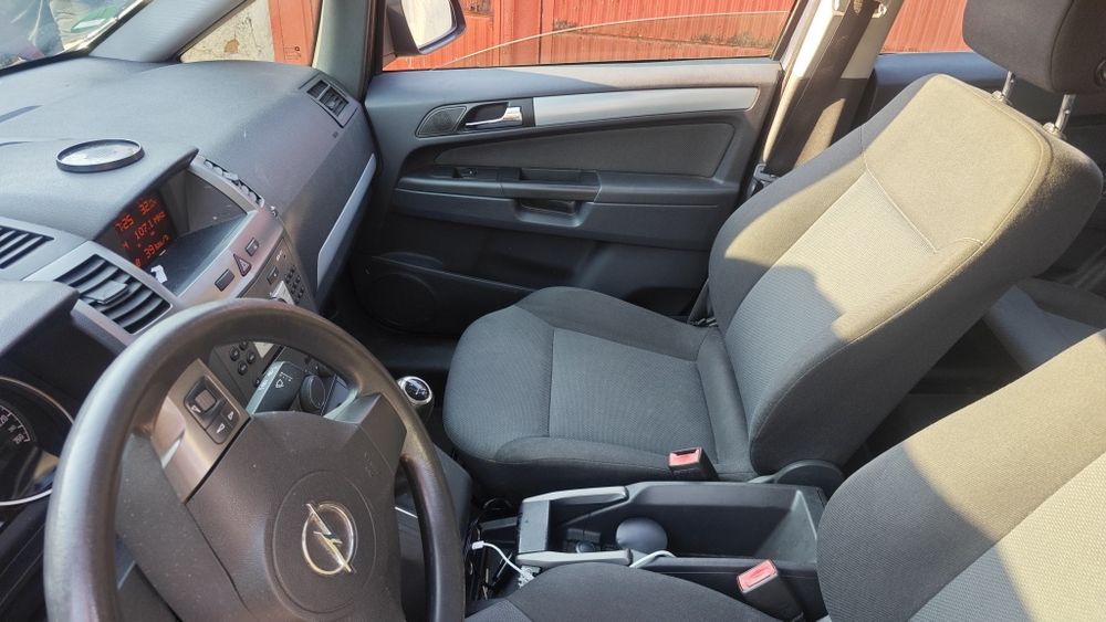 Opel zafira 1.8i/140kc.