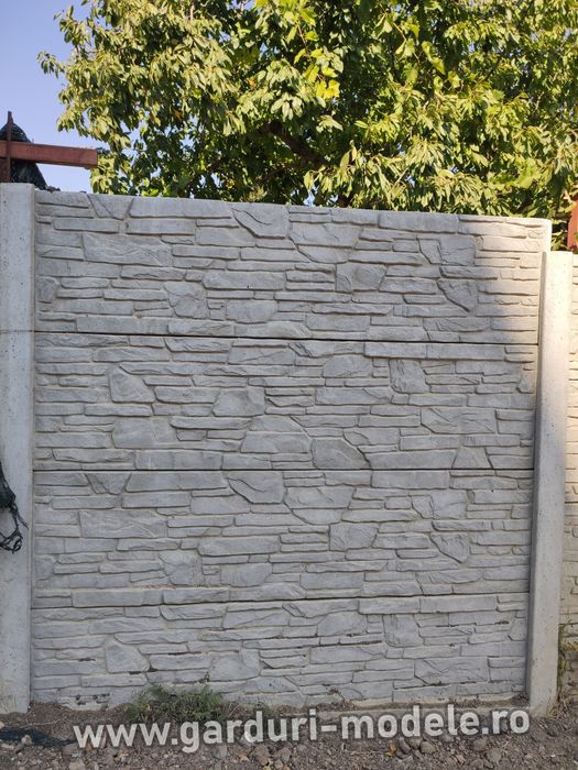 Gard simplu din panouri , placi din beton armat TRANSPORT