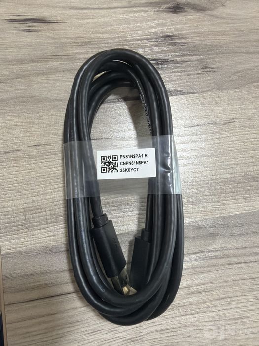 USB 3.0 Type-B, 1.85 sm. 5 Gbit/s