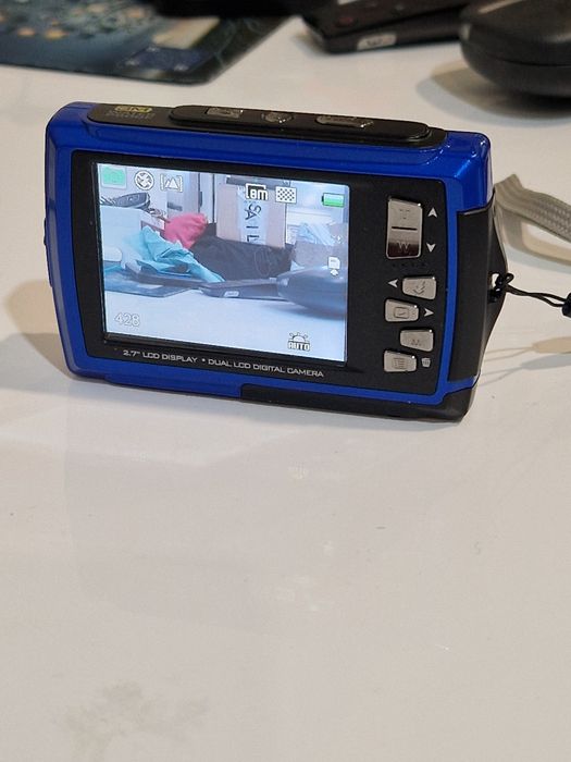 Aparat foto perfect funcțional cu baterii