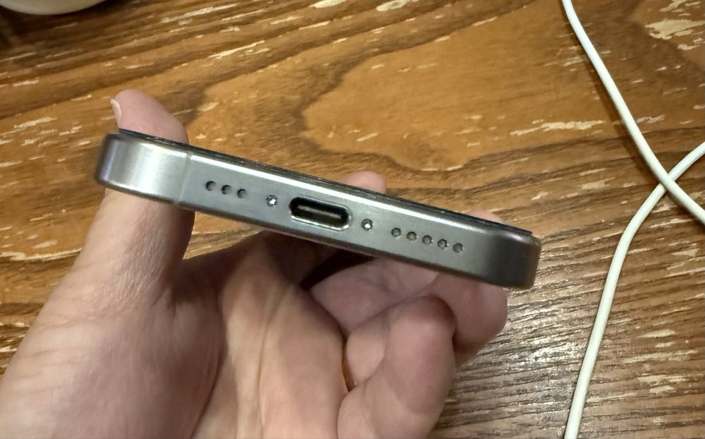 iPhone 15 pro 256gb Natural