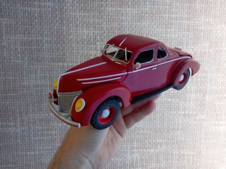 Модель ретро авто.