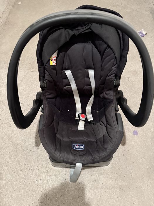 Chicco auto-fix fast бебешко столче за кола