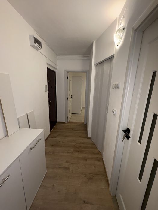 Proprietar inchiriez apartament 2 camere decomandat
