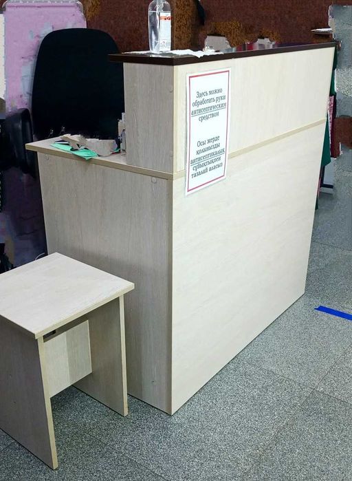 Мебель для бутика, отдела одежды