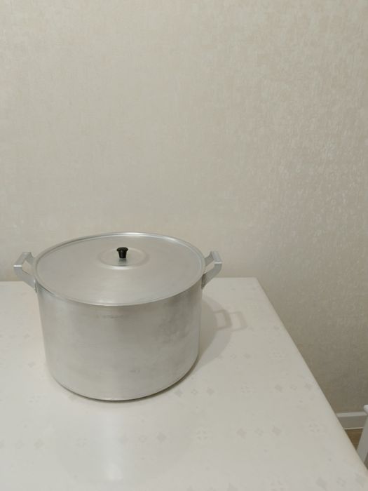 Продам кастрюлю алюминиевую