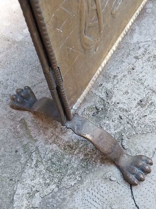 Paravan antiscantei pt.semineu, alamă