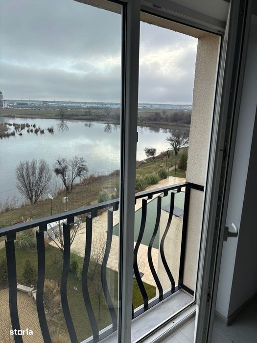 Penthouse lakeview-4 camere, acces la piscina si loc de parcare inclus