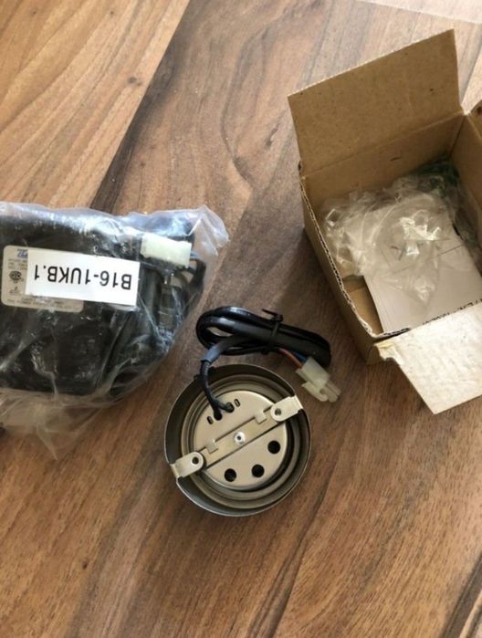 Лампа и адаптер/