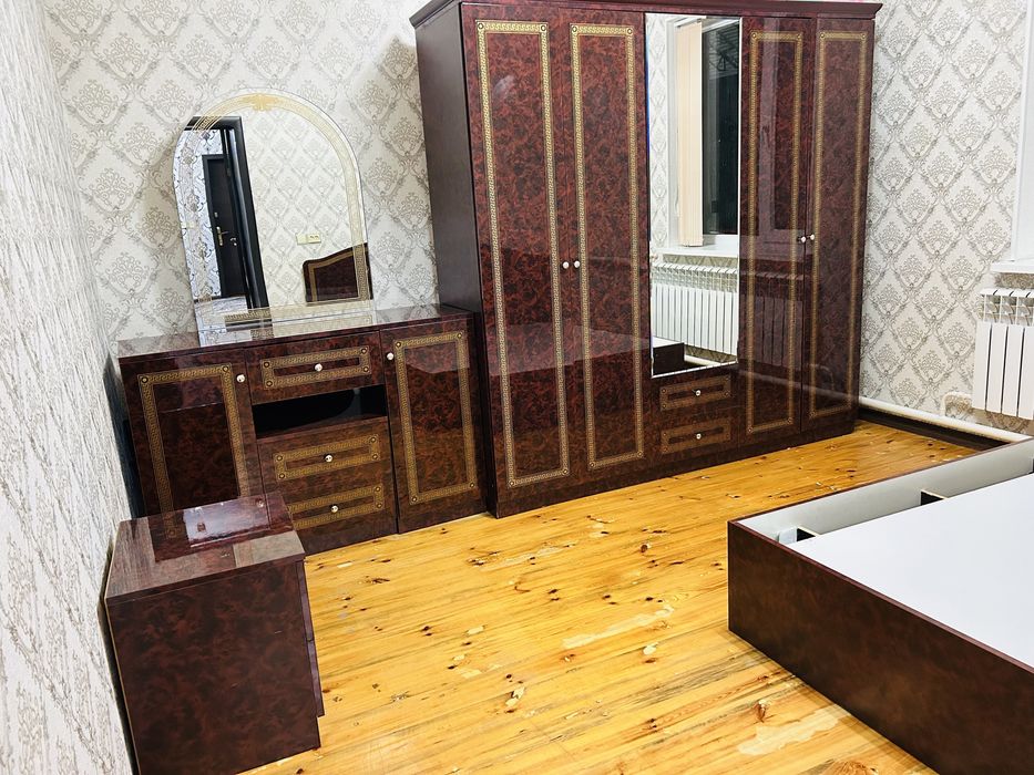 Спальный гарнитур