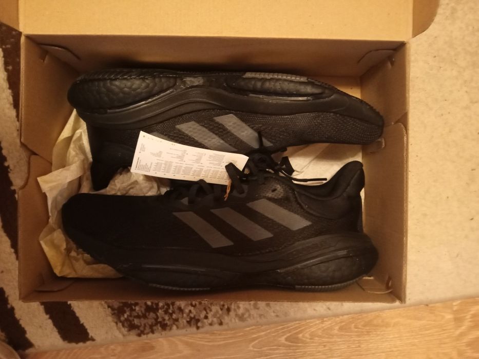 Продавам нови Маратонки