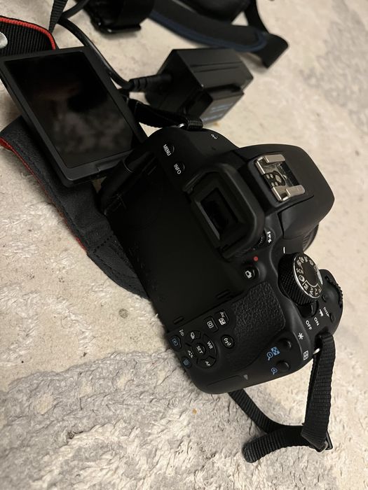 canon 800 D хорошоя состояние