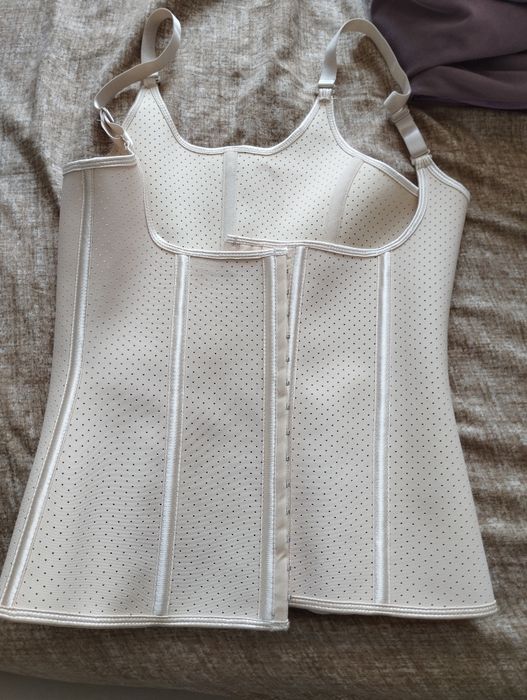 Продам новый корсет