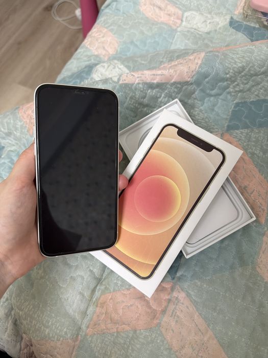 Iphone 12 в хорошем состоянии