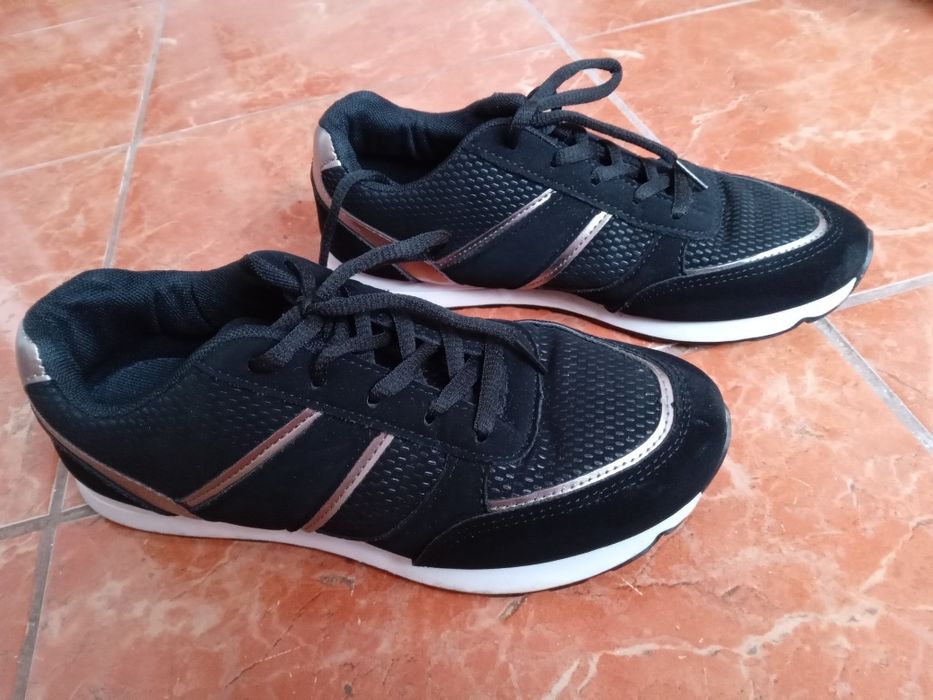 Adidaşi de damă 37