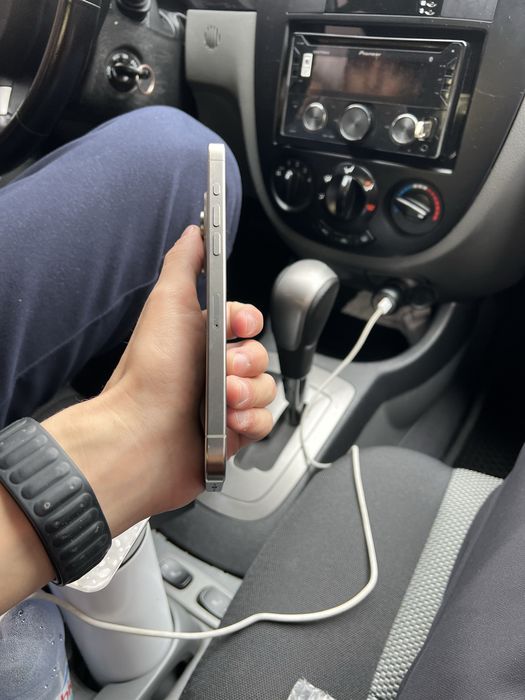 Iphone 15promax 256gb 86% yomks ochilmagan