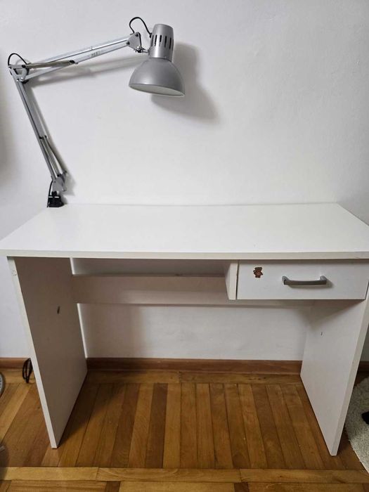 Birou laptop cu lampa