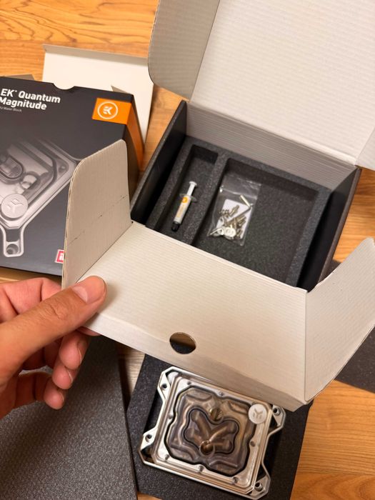 Waterblock Threadripper EK-Quantum Magnitude - compatibil cu toate seriile Threadripper