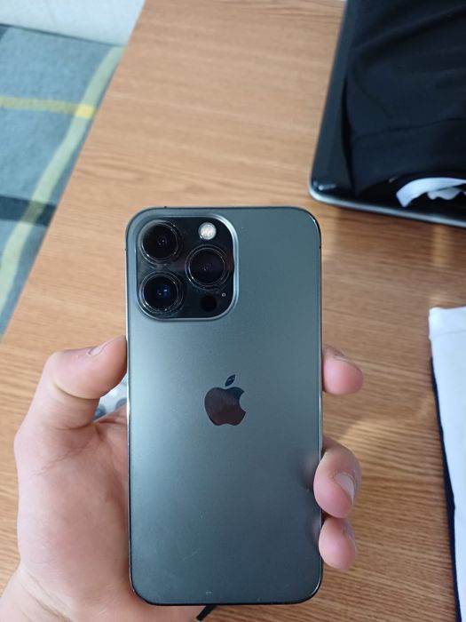 Продам айфон 13 про