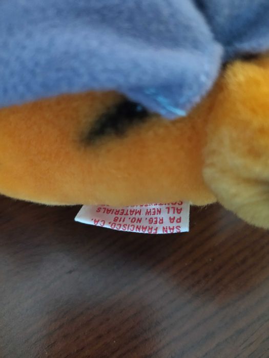 Продавам плюшена играчка GARFIELD Hobo