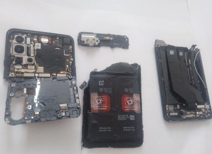 Продаю телефон OnePlus 8T на запчасти