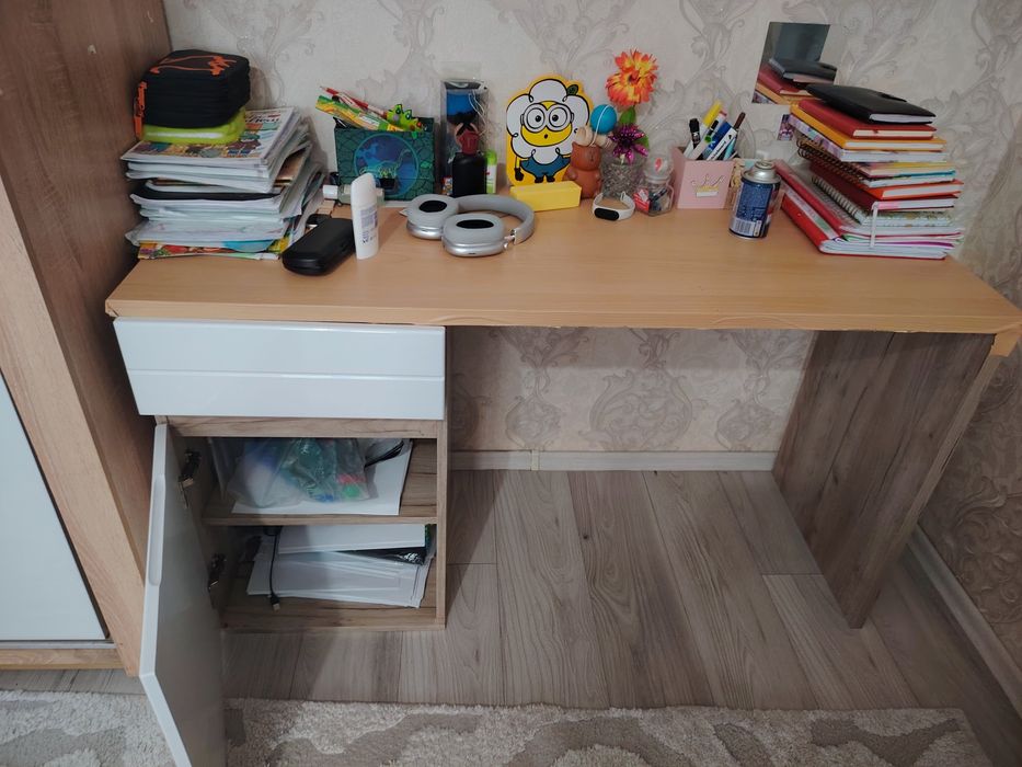 Mobilier birou de vânzare