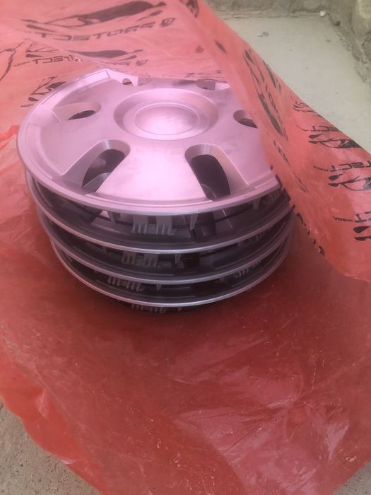 Damas 12 lik kalpak sotiladi