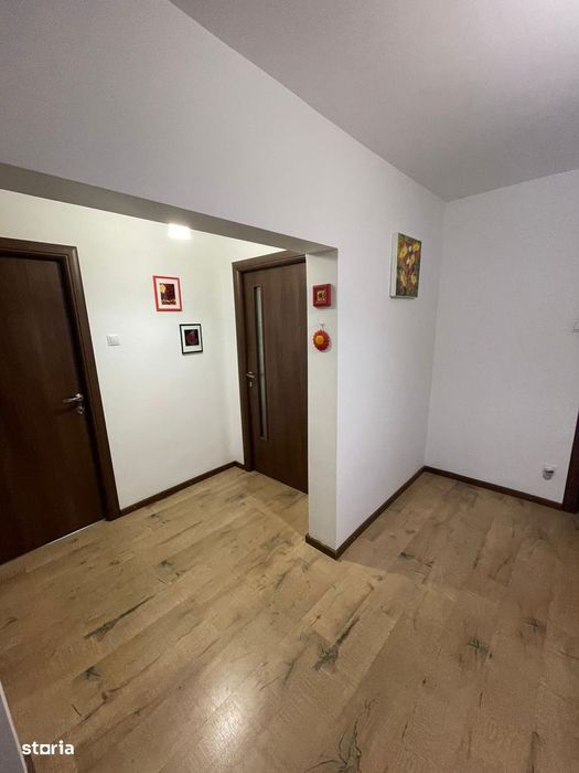 Vanzare apartament 4 camere, semimobilat, Targoviste, cartier CFR