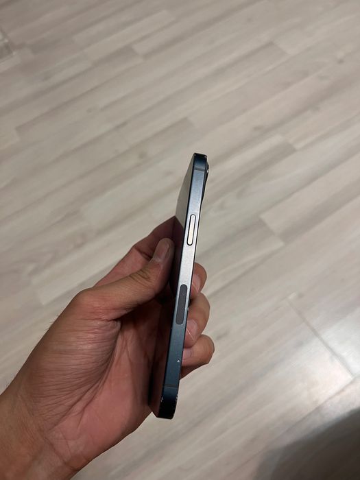 Продам iPhone 13 айфон 13