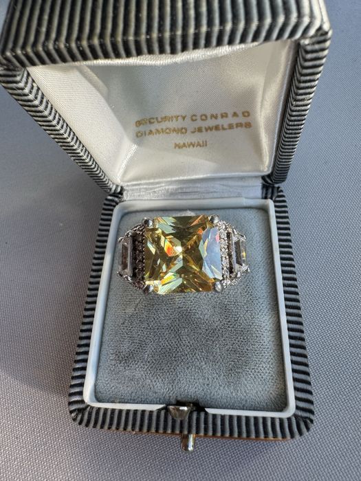 Inel din argint si cubic zirconia