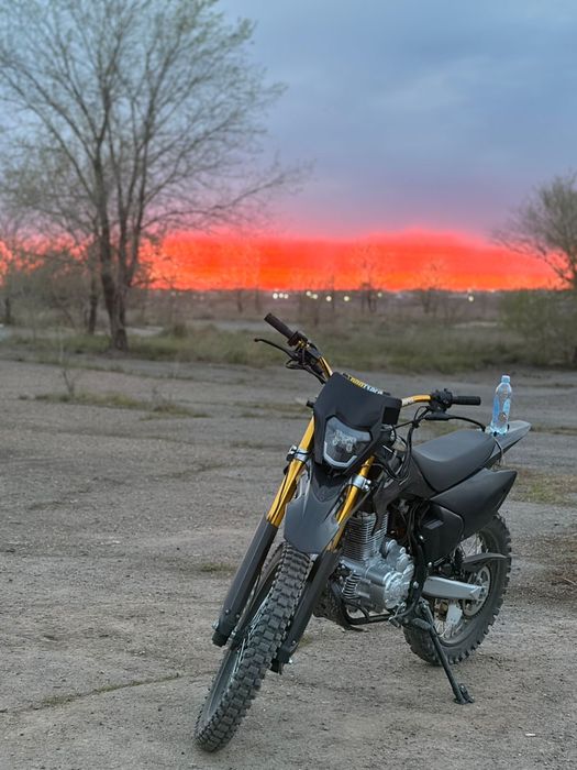 Продаю эндуро 250