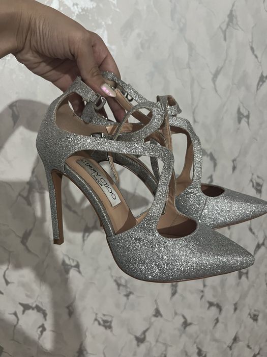 Продается туфлии