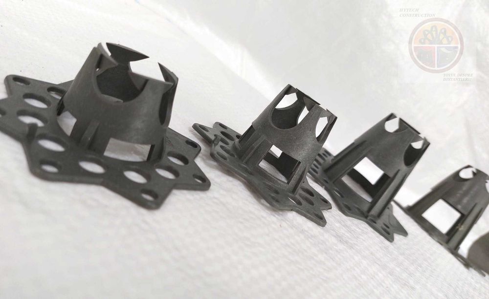 Distantier armaturi pentru folie sau polistiren